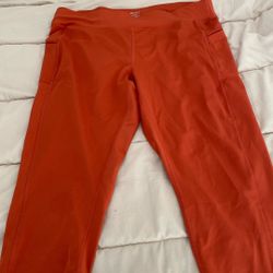 3x Capri Leggings 