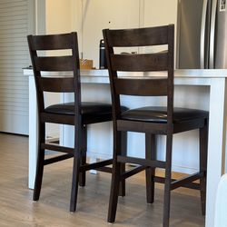Sturdy Barstools in Great Condition!