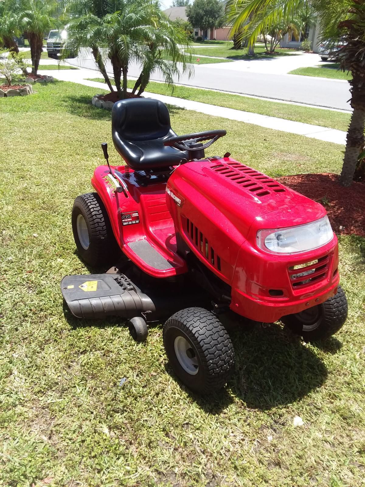 Lawn mover tractor (NEW)