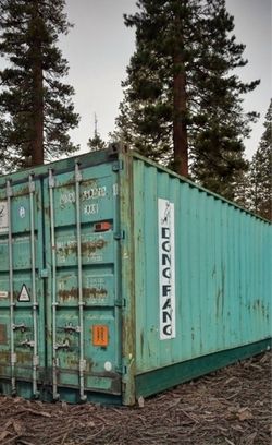 20’ and 40’ shipping containers available