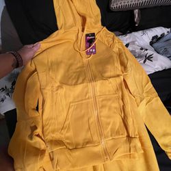 Yellow Sweats And Hoodie Size Large 