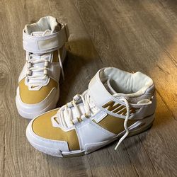 Labrons Size 8.5 Men’s Immaculate Condition $200