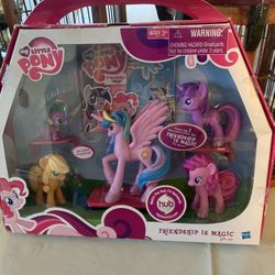 2010 Friendship Is Magic Set New In Box