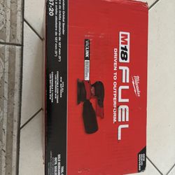 M18 Milwaukee Fuel 5 “ Random Orbital Sander