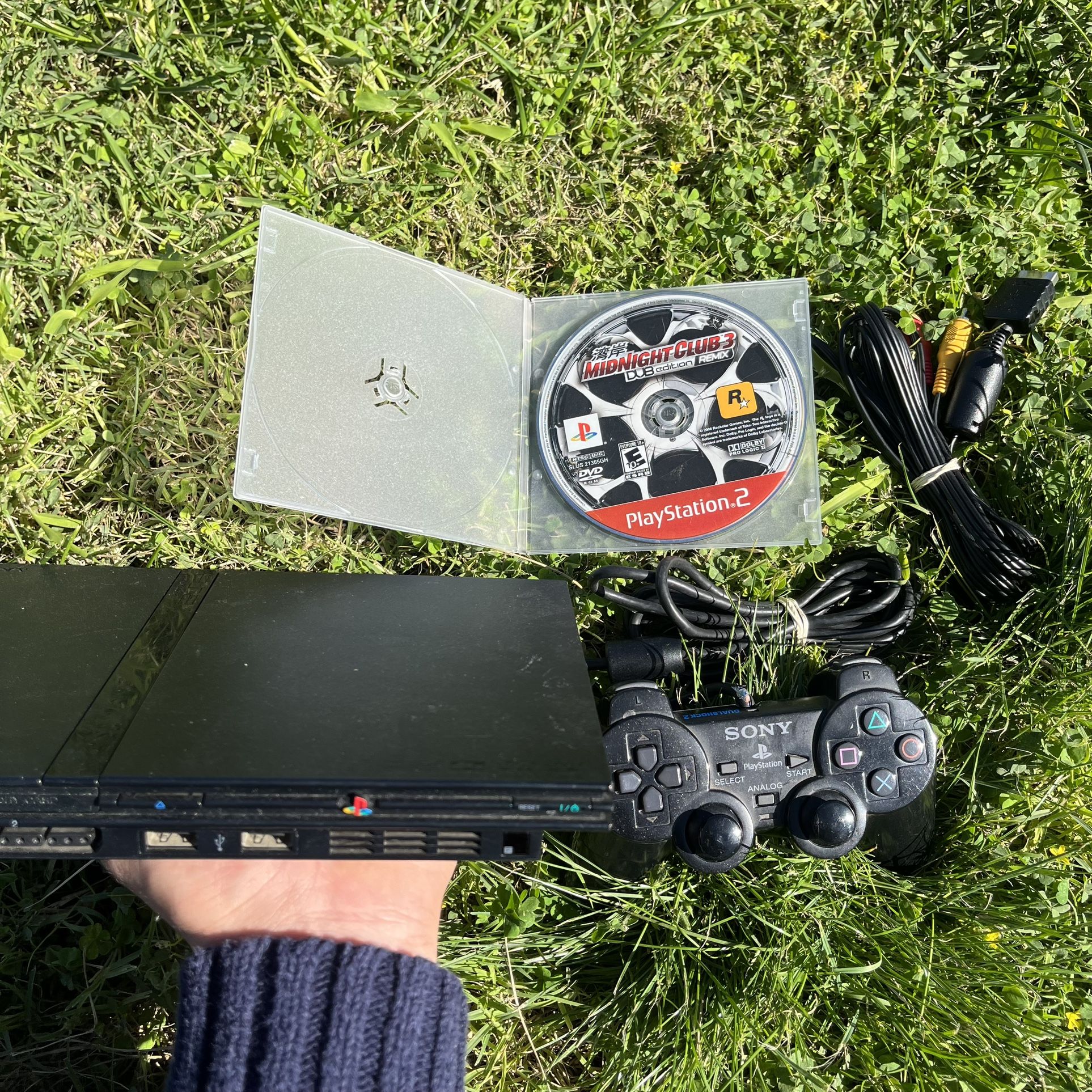 Playstation 2 PS2 + Midnight Club 3 Dub Edition Remix + Controller + Memory Card