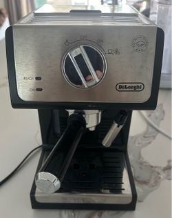 De'Longhi 15-Bar Espresso Machine