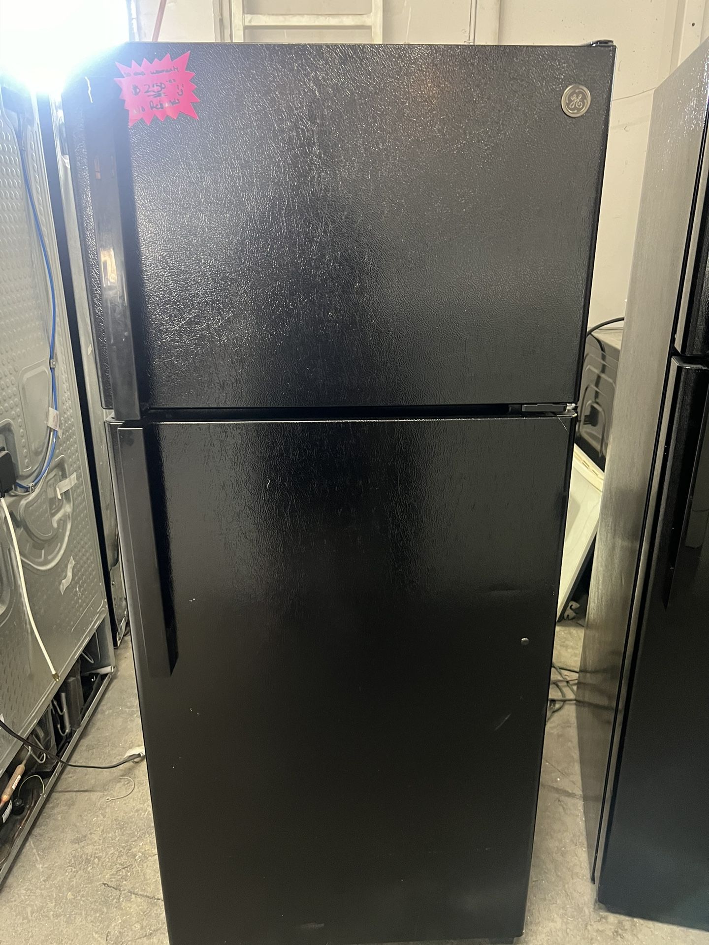 Ge Black Top/bottom Refrigerator 