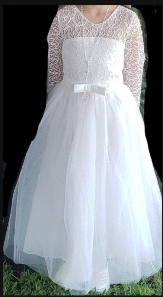 Girls White Dress With Veil And Petticoat