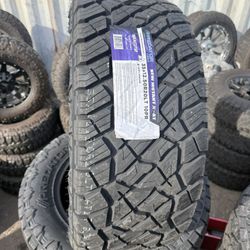 PREDATOR AT 35x12.50R20 TIRES FOR SALE!!!!!