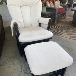 Glider/Ottoman Rocker w/Expresso Wood