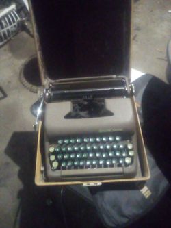 1953 Smith Carona Typewriter