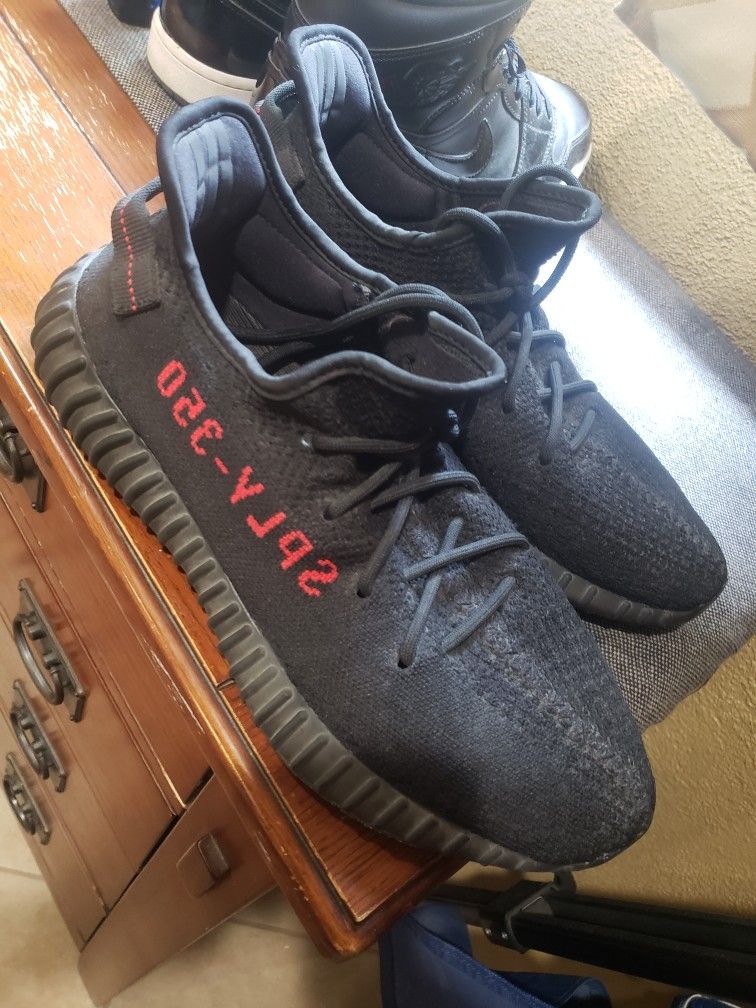 Yeezy Boost 350 BLACK & RED (Bred)