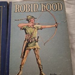 ANTIQUE ROBIN HOOD BOOK FROM 1931 AND THE ILLUSTRATED BIBLE