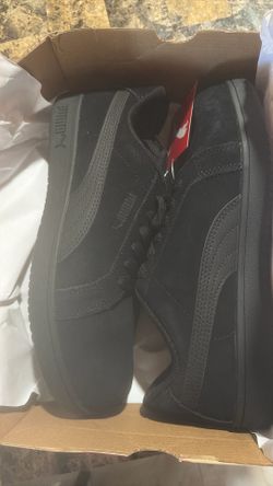 Zappos Steel toe Pumas Iconic Suede Low tops Size 9.5