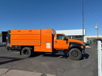 2015 Ford F-650 Chipper Truck