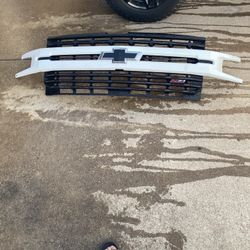 Chevy Silverado Z71 2019-2021 Original OEM Grill
