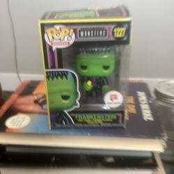 Frankenstein 1227 blacklight edition Funko pop