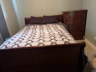 Queen Size Bed Frame & 4 Drawer Dresser