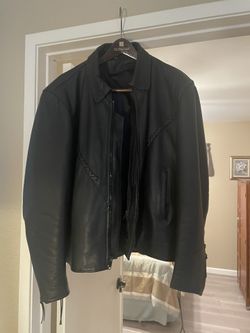 Women’s X-Large-XXL Motorcycle Leather Jacket, Vest & Chaps & 2 Helmets. Located In Riverside Price Drop