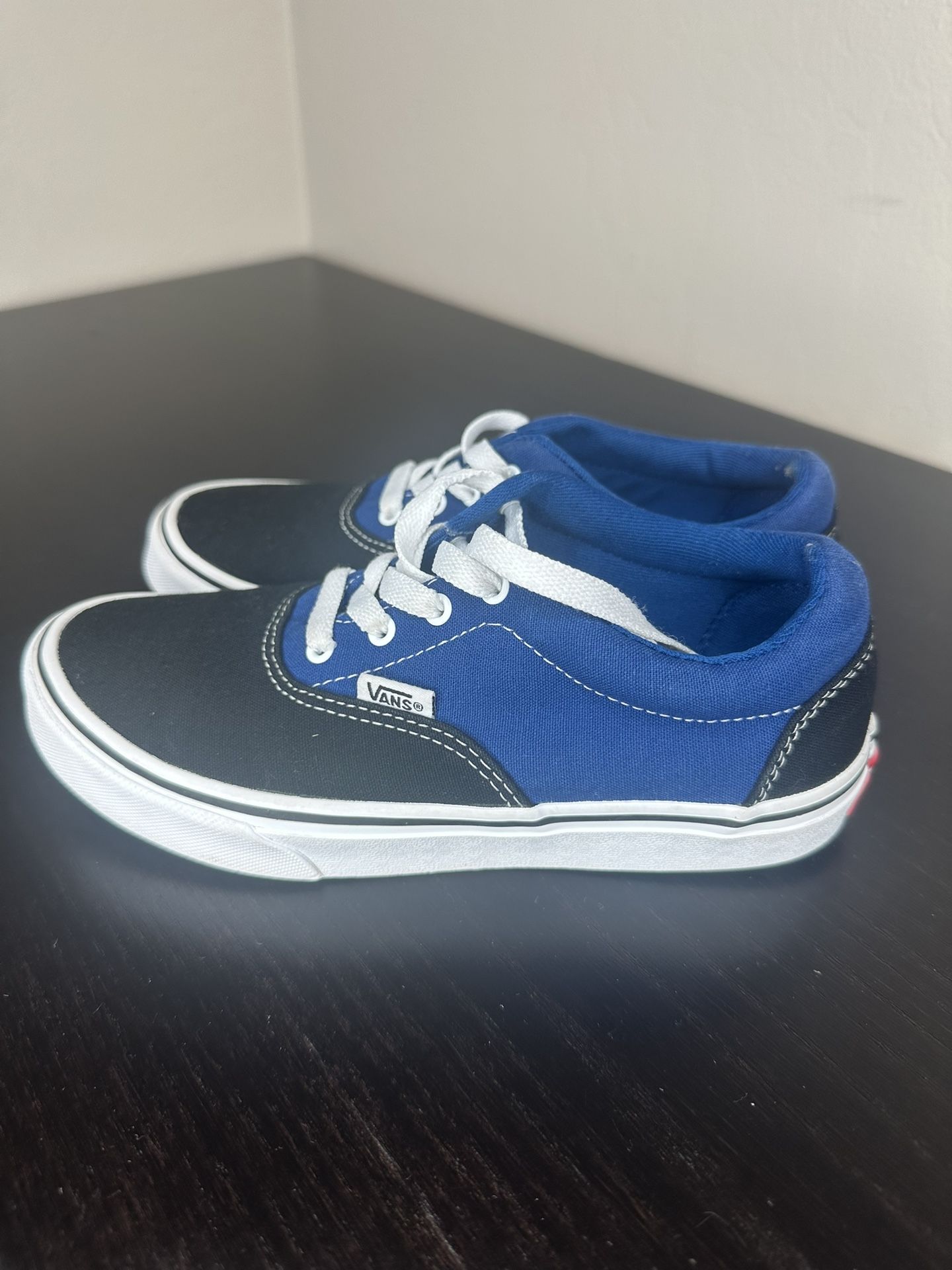 Youth Vans Size 3