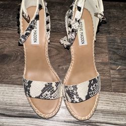 Snake Print Steve Madden Wedges Size 6