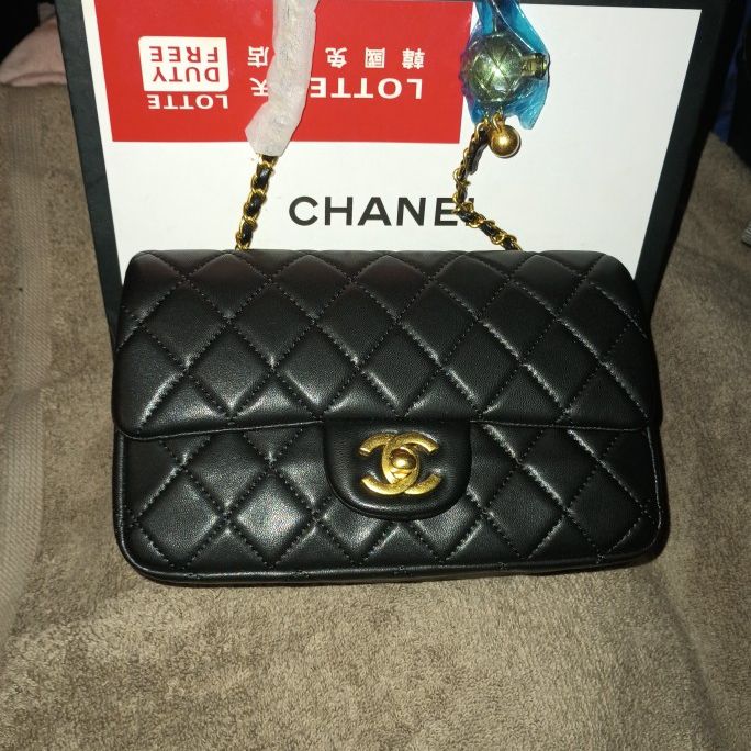 Chanel 19 Bag for Sale in Lake Forest, CA - OfferUp