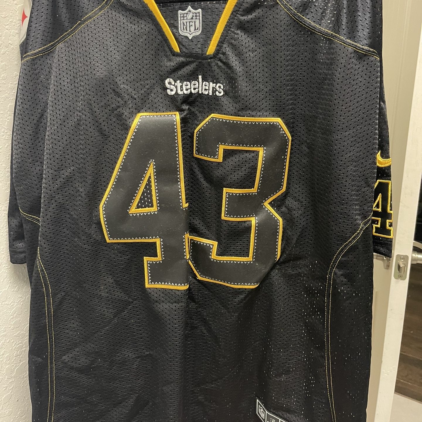 Signed Troy Polamalu Pittsburgh Steelers Black Jersey for Sale in