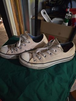 Converse Chuck Taylor Low Top Sneakers