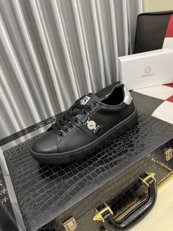 Versace Menโs Sneaker With Box 2026 New