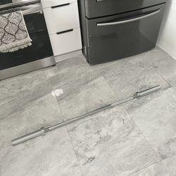 New Never Used 5 Foot Bar Barbell For Olympic Weights Plates 