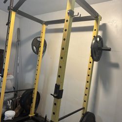 Squat Rack / Cage 