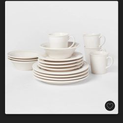 16pc Porcelain Dinner Set