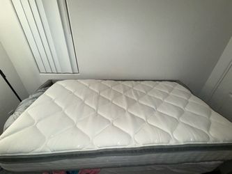 Twin mattress