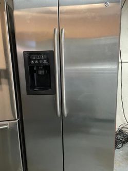 GE  Side By Side Stainless Steel Refrigerator Fridge
