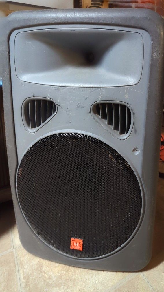 JBL EON-15-P1 Powered Speaker