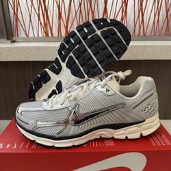Nike Air Zoom Vomero 5 Photon Dust Metallic Silver FD0884-025 WMN Size 14.5/ 13M