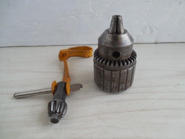 DeWalt 1/2" Metal Drill Chuck With Key And Retainer