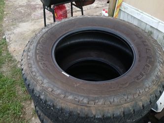 275/70/18 Bridgestone Dueler truck tires