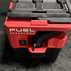 M18 Vacuum Milwaukee ( Only Tool)
