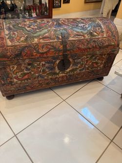 Wooden Detailed Chest