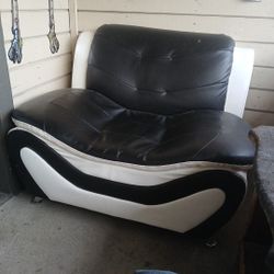 Black And White Leather Chair