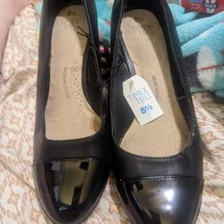 Women's Black Wedge Pumps Size 8 1/2  BRAND NEW