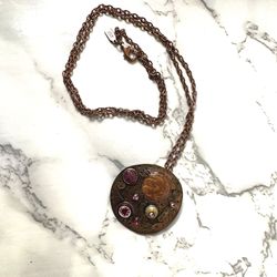 1928 Copper Tone Pendant Necklace 