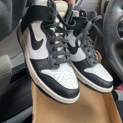 Nike Dunk High Panda 