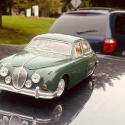 Jaguar Mark II 1959 1:18Car Model  , Toys 