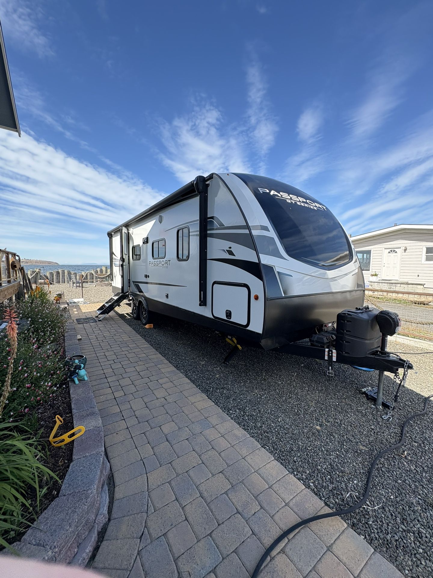 2022 Excellent Condition 28’ 2400RB Keystone Passport Travel Trailer