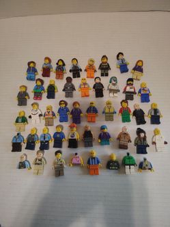 Huge Lot Of LEGO Minifigures Mixed