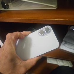 iPhone 17 Lavender. One User Me