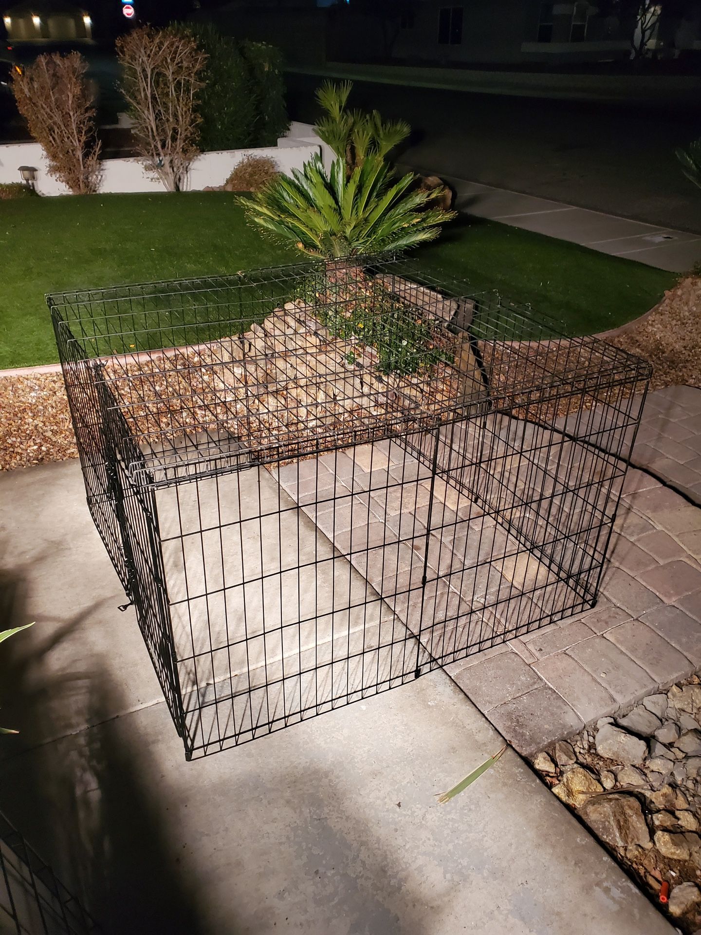 Dog cage ๐พ๐ถ 3 Connected Panels 24 W x30H in each 60.9 WAs 76 2H cm
