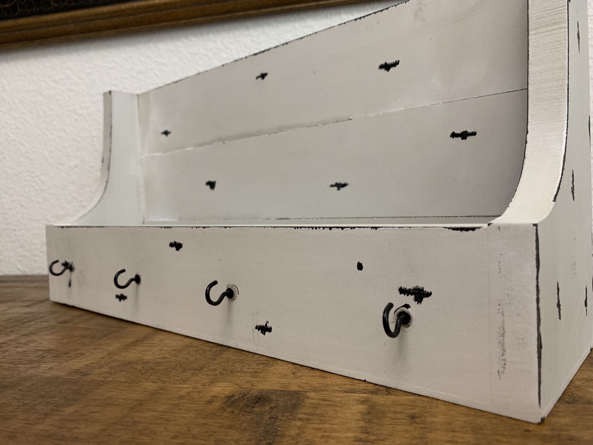 Key & Mail Organizer